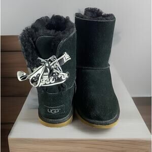 UGG Bailey Bow II 1100492K Black Suede Slip On Winter Boots Big Girls US 6/W7